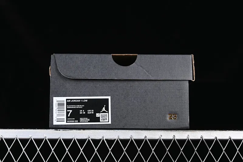 All categories Air Jordan Jordan series basketball shoes Air Jordan 1 Low Z version Air Jordan 1 Low AJ1 Joe 1 black and gray low-top cultural casual sneakers 553558-032